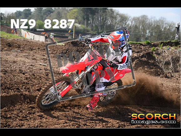Thur10Apr-080