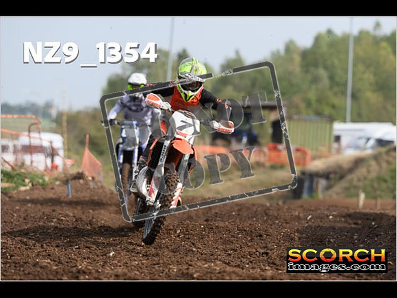 Experts-060