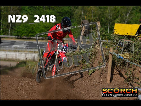 Experts-075