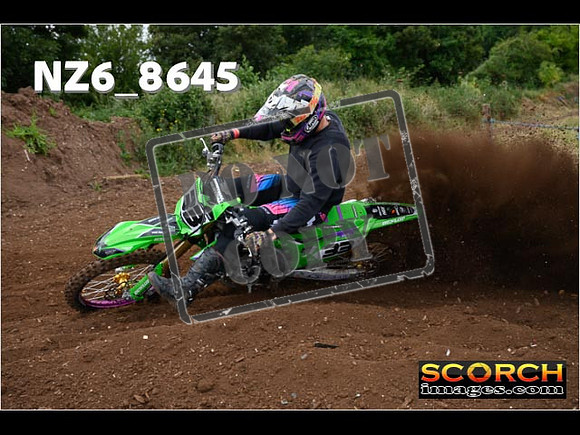 Experts-056