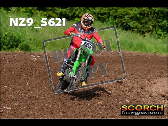 Experts-053