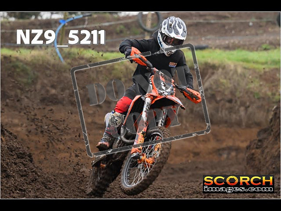 Experts-075