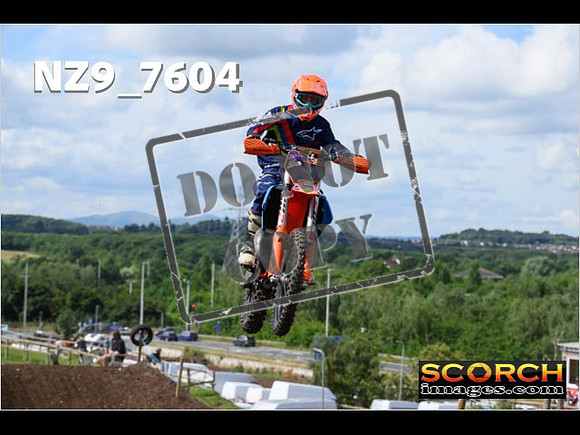 IntersGreenOrange-092