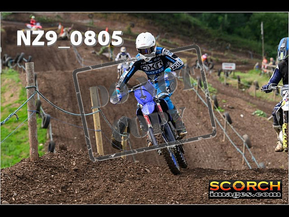Experts-073