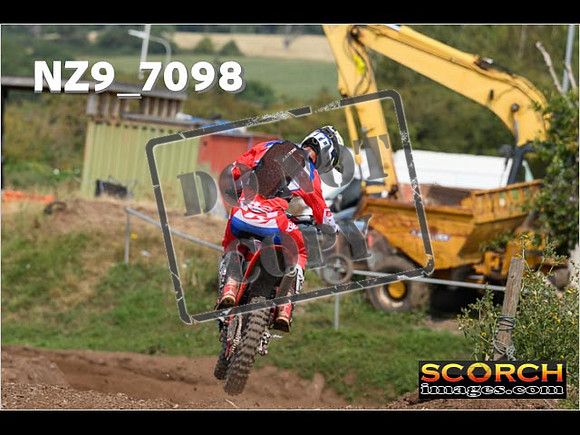 Experts-489