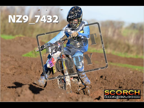 Experts-086