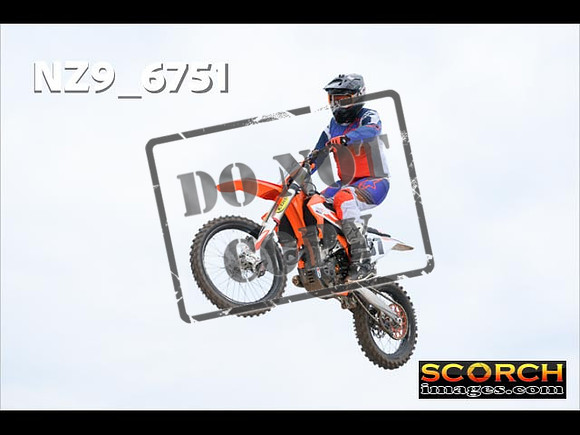 Experts-355