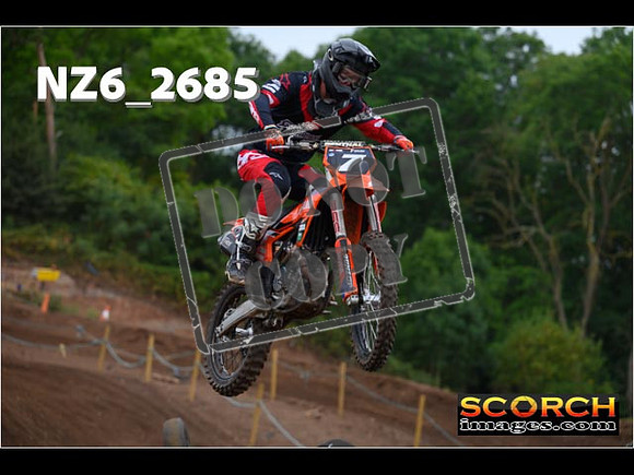 Experts-079