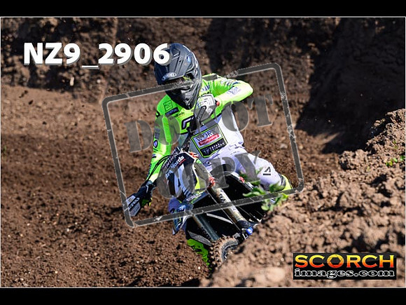Experts-078