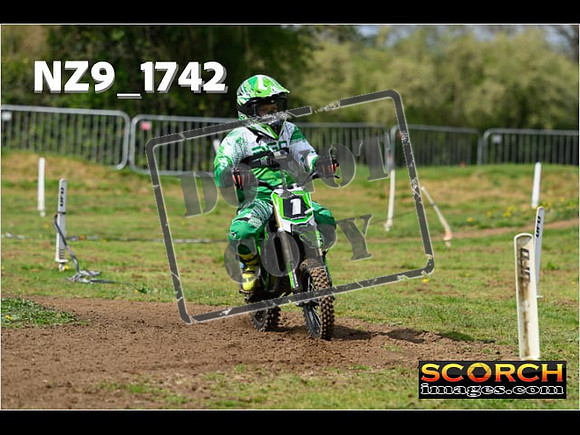 Pee Wee Kids Track-01