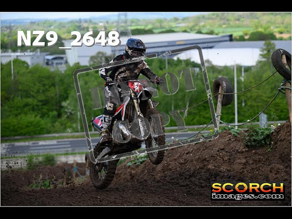 Experts-112