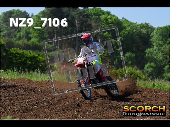 Experts-089
