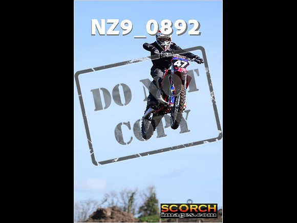 Experts-070