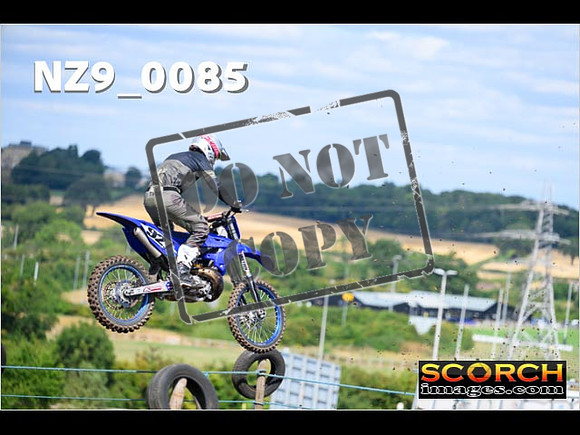 Experts-095