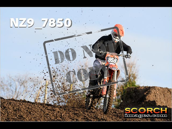 Experts-067