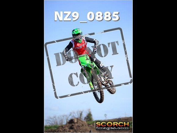 Experts-067