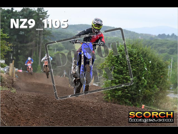 Experts-057