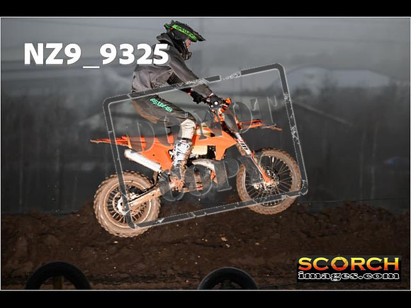 Experts-075