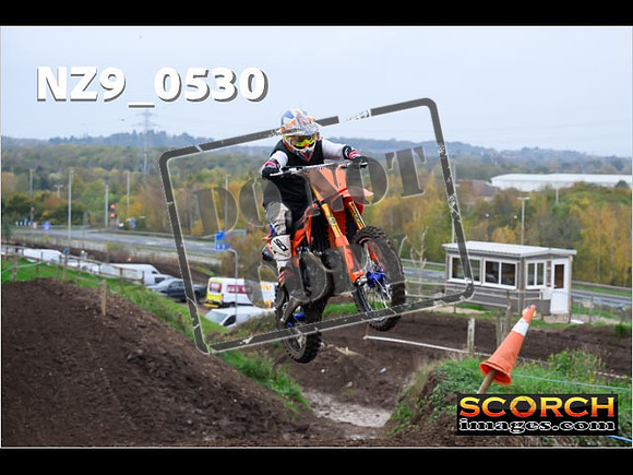 Experts-085