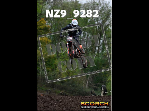 Experts-084