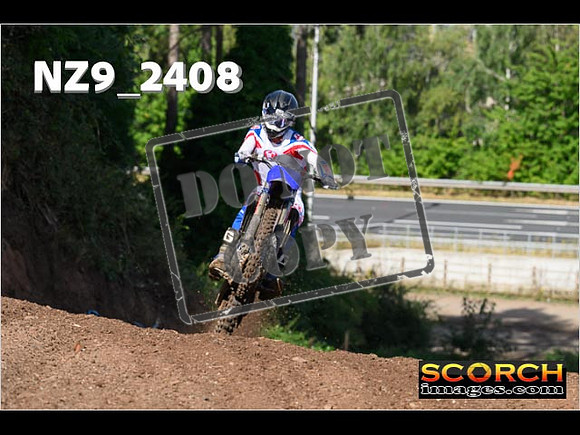 Experts-065