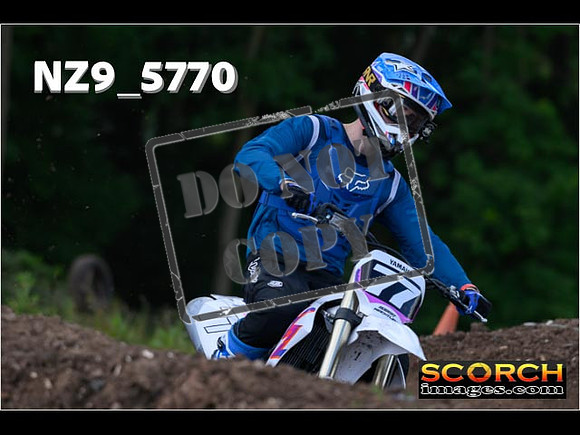 Experts-027