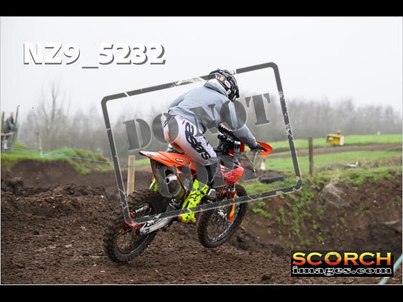 Experts-093