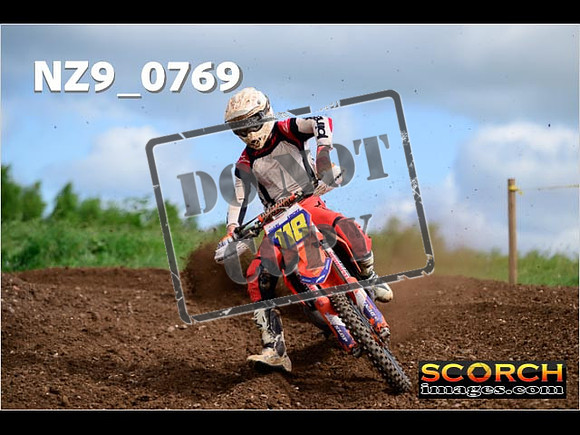 Experts-093
