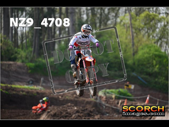 Experts-086