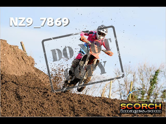 Experts-085