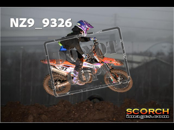 Experts-076