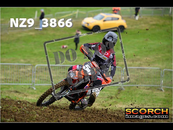 Experts-057