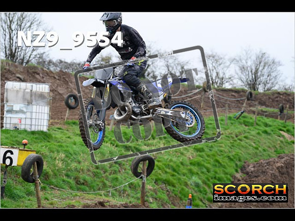 Experts-013