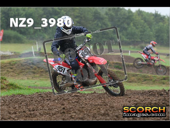 Experts-056