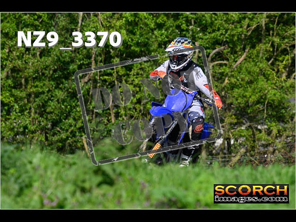 Experts-067