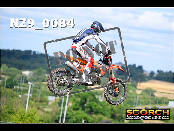 Experts-094