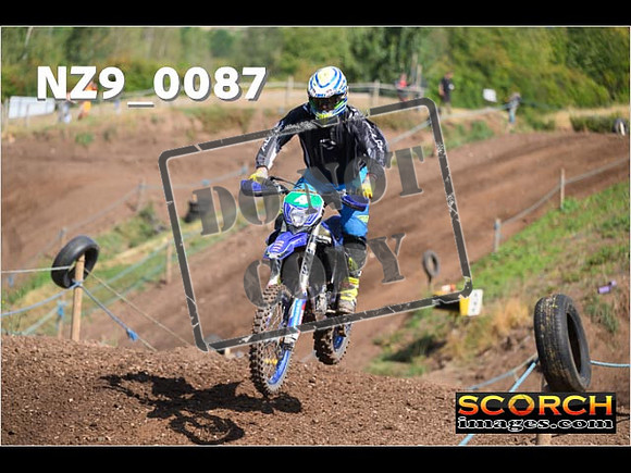 Experts-097