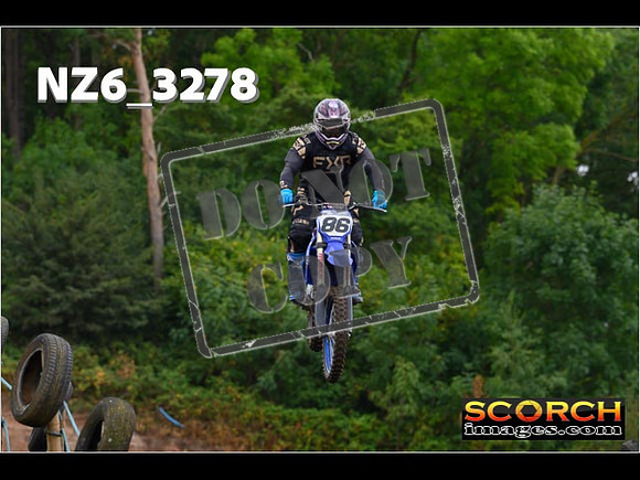 Experts-057