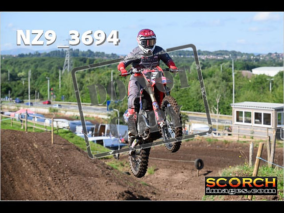 Experts-060