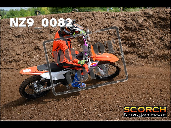 Inters GreenOrange-092