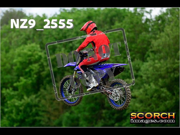 Experts-055