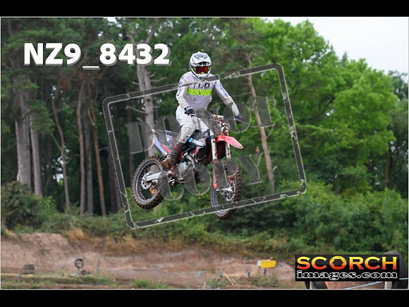 Experts-122