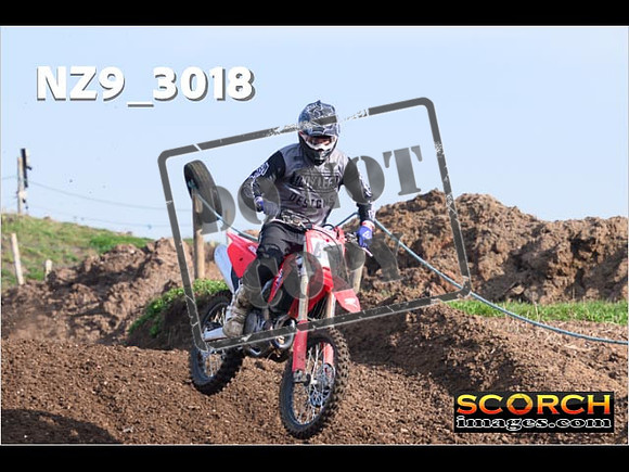 Experts-056