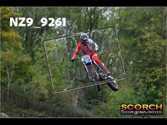 Experts-067