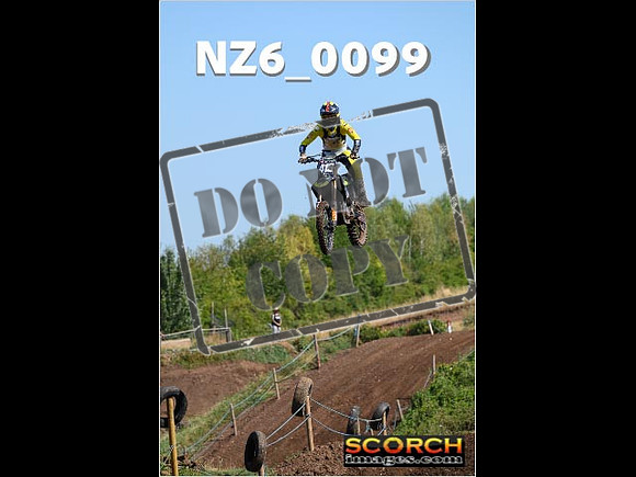 Experts-095