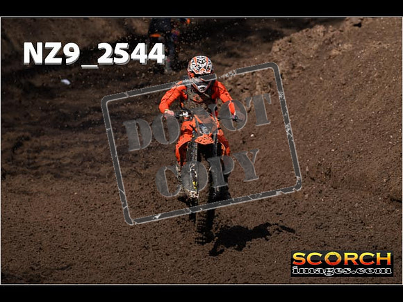 Inters-071