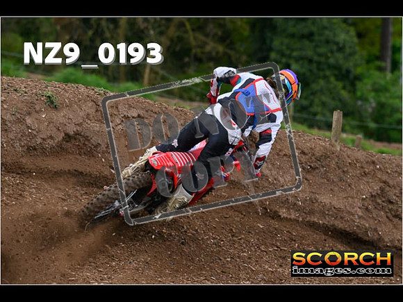 Thur25Apr-300
