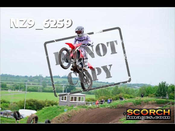 Experts-015
