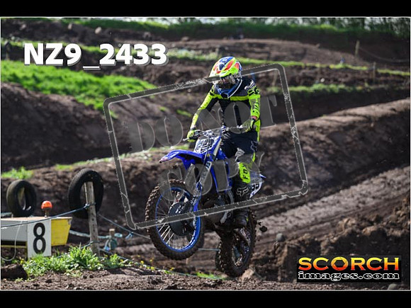 Experts-027
