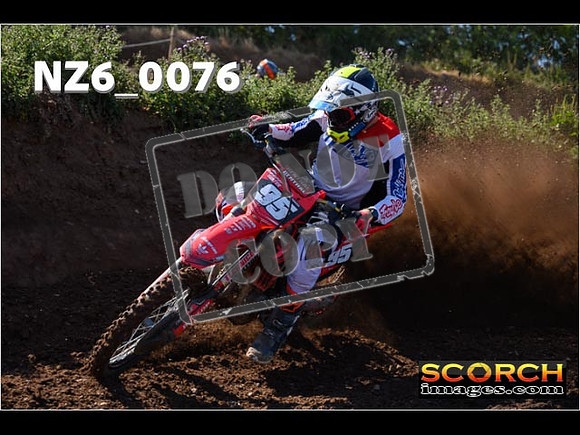 Experts-072